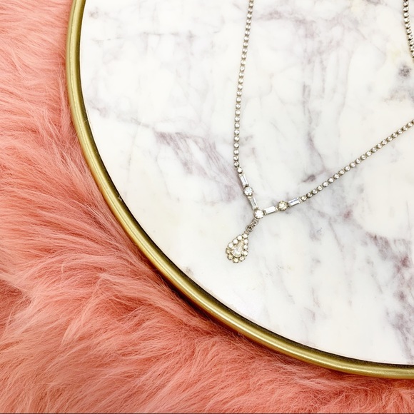 Jewelry - 🎉Vintage • Sparkling Teardrop Crystal Necklace